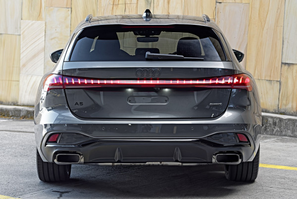 2026 Audi A5 e-hybrid S-Line 270Kw | Quattro Wagon image 5