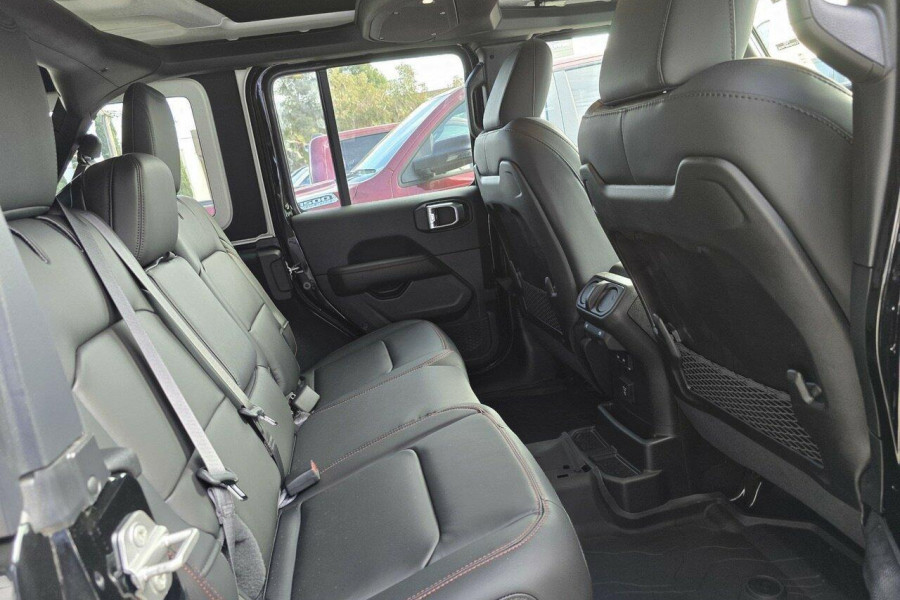 2024 Jeep Wrangler JL Unlimited Rubicon SUV Image 10