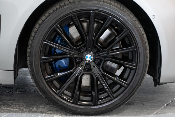 2020 BMW 7 Series 30d Sedan image 6