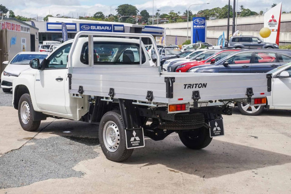 2019 Mitsubishi Triton MR GLX Cab chassis