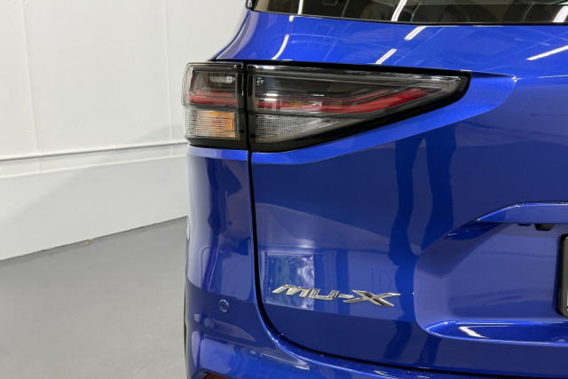 2023 Isuzu MU-X RJ LS-M SUV Image 26