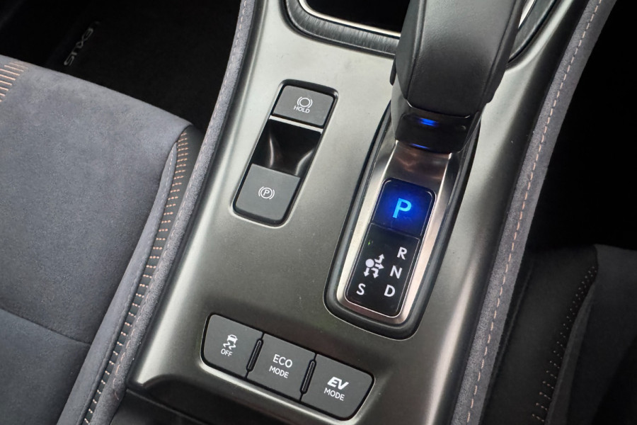2024 Lexus LBX MAYH10R Sports Luxury SUV Image 22