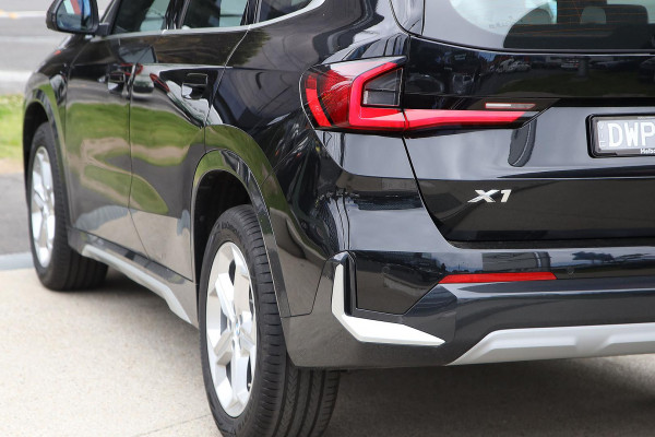 2025 BMW X1 U11 sDrive18i SUV image 7