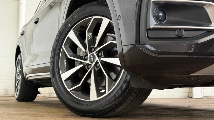 2023 Audi Q5 FY 45 TFSI sport SUV Image 3