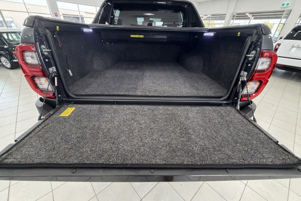2024 Toyota HiLux GUN126R Rogue 48V Ute Image 14