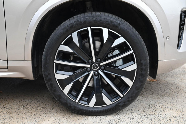 2026 Volvo XC90 L Series Ultra B5 Dark SUV Image 23