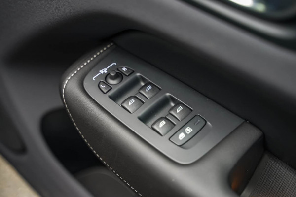 2020 MY21 Volvo XC60 UZ T6 R-Design Suv