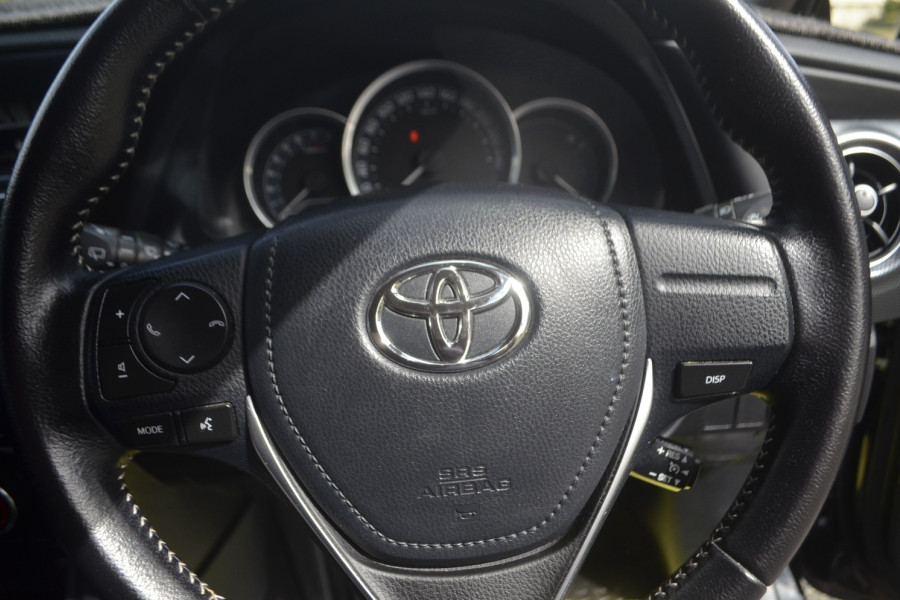 2016 Toyota Corolla ZR Hatchback Hatch Image 18
