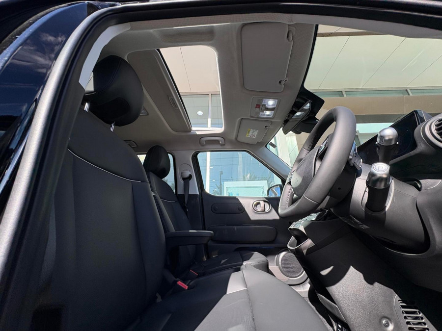 2026 Hyundai INSTER AX.V1 Cross SUV Image 26