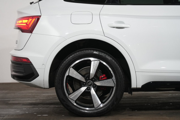 2025 Audi Q5 FY 55 TFSI e S Line SUV Image 6