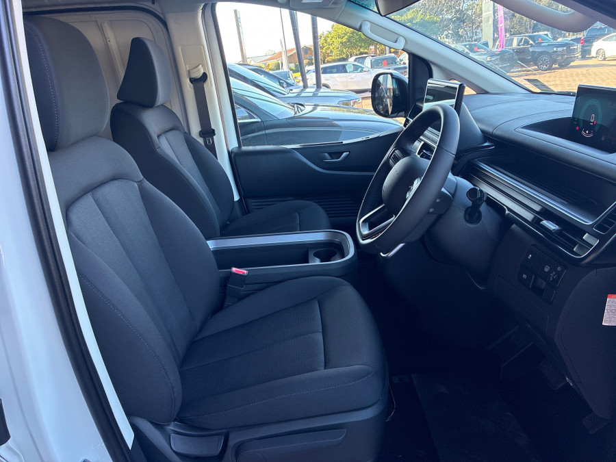 2026 MY27 Hyundai Staria Load US4.V4  Van Image 8