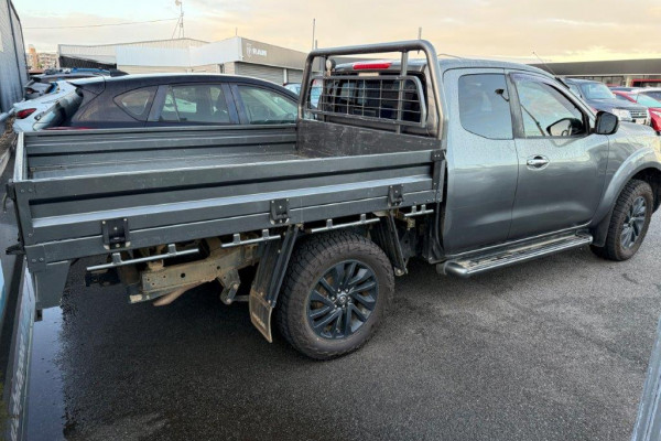 2017 Nissan Navara D23 ST King Cab Pickup Image 2