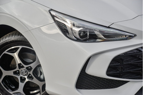 2024 MY24.5 MG MG3 ZP22 Essence Hybrid+ Hatch Image 5