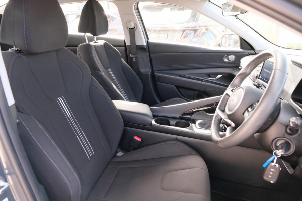 2024 Hyundai i30 CN7.V2 Hybrid Sedan Image 13