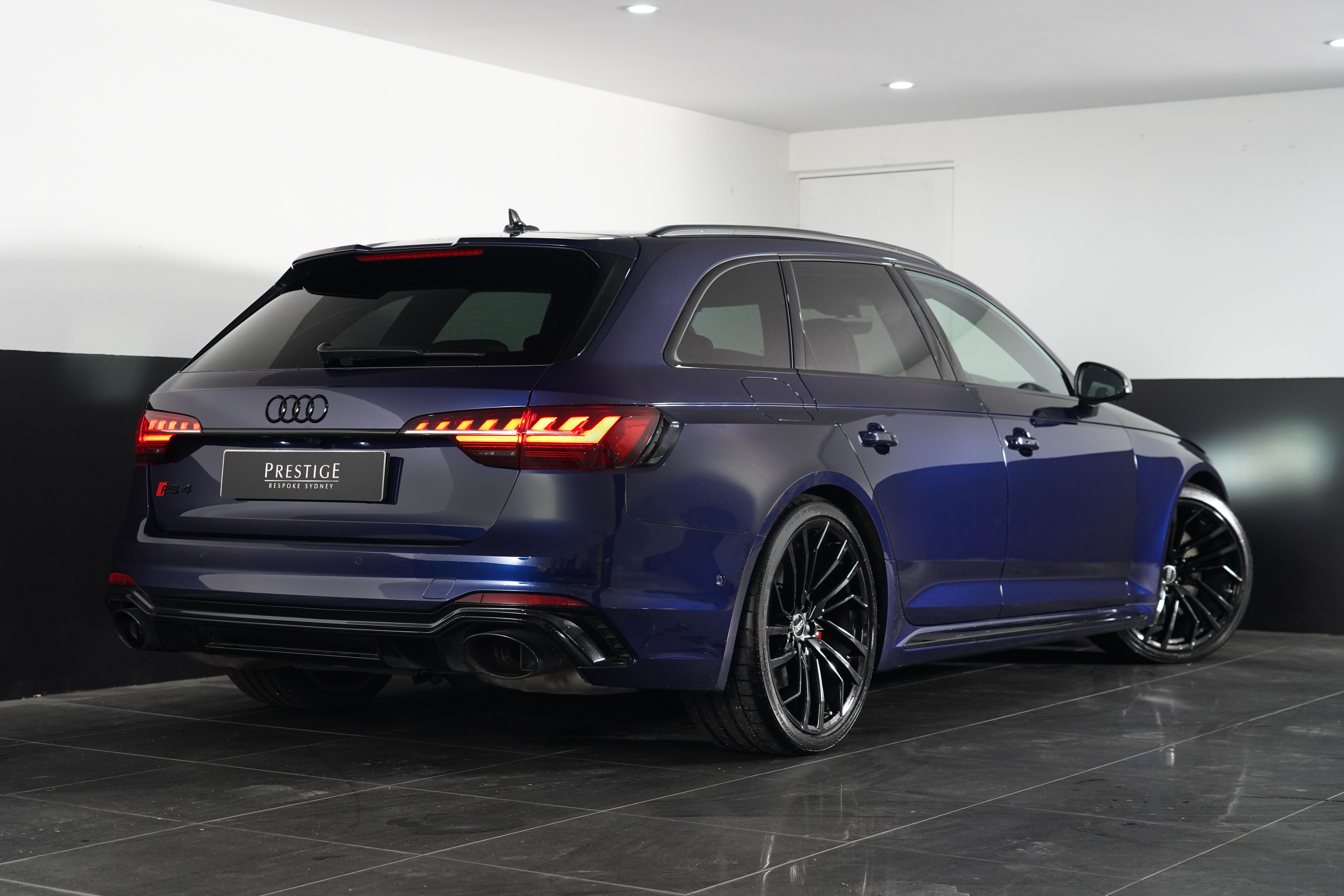 2022 Audi Rs4 Avant  SUV Image 13