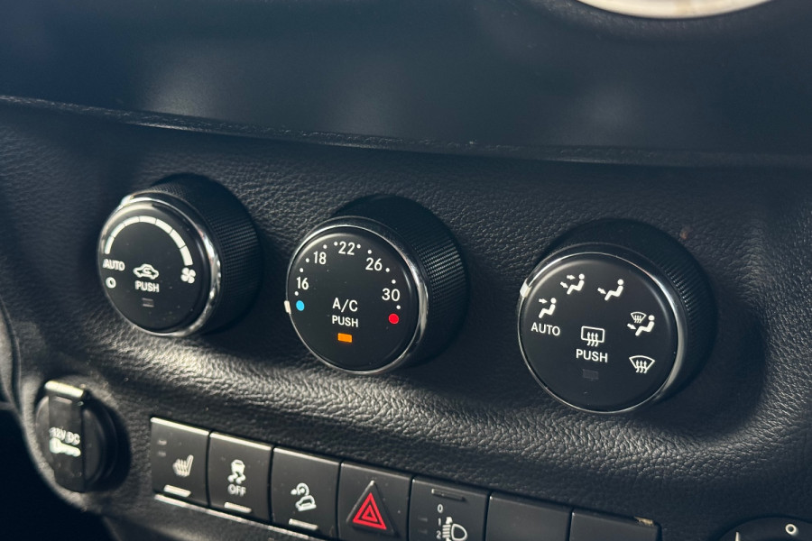 2014 Jeep Wrangler JK Polar SUV Image 33