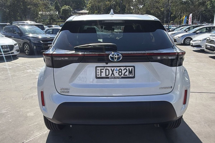 2023 Toyota Yaris Cross MXPJ10R GX SUV Image 8