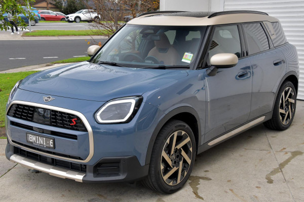 2026 MINI Countryman U25 S Favoured SUV image 26