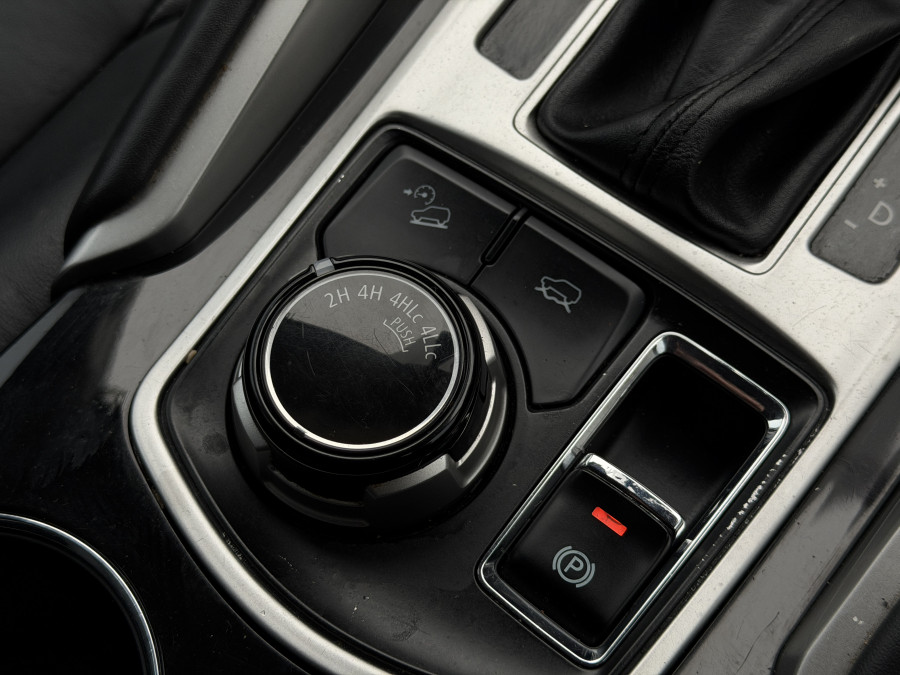 2019 Mitsubishi Pajero Sport QE Black Edition SUV Image 24