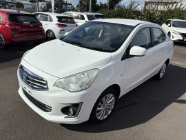 2014 MY15 Mitsubishi Mirage LA ES Sedan image 3