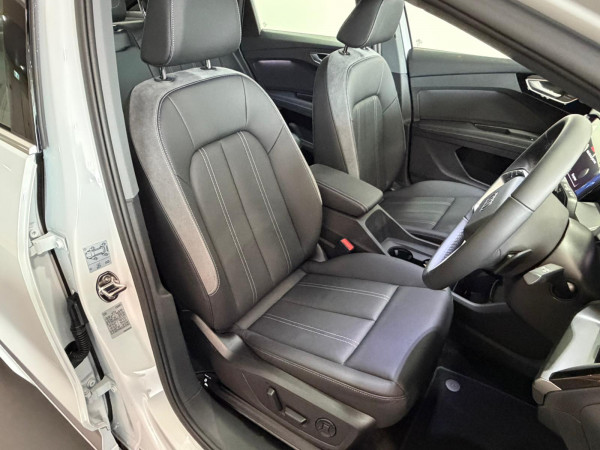 2025 Audi Q4 e-tron F4 45 SUV image 2