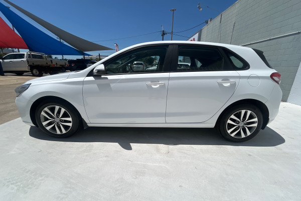 2017 MY18 Hyundai i30 PD Active Hatch Image 7