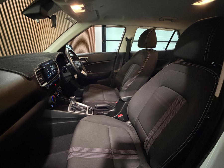 2020 Hyundai Venue QX Active SUV Image 19