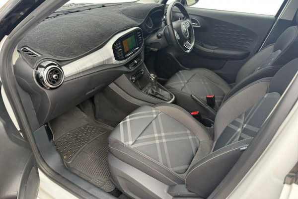 2021 MG MG3 SZP1 Core Hatch Image 17