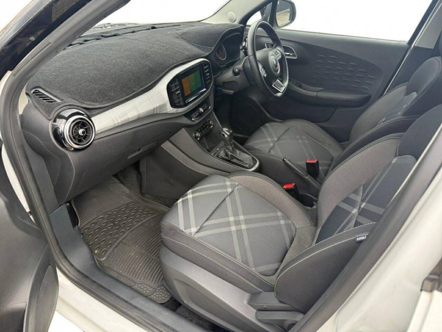 2021 MG MG3 SZP1 Core Hatch Image 17