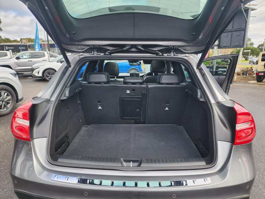 2015 Mercedes-Benz GLA-Class X156 GLA250 SUV Image 20