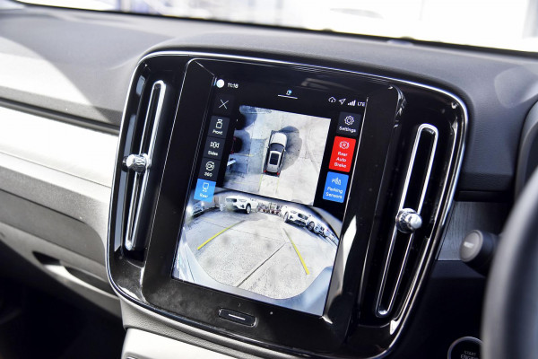 2025 MY26 Volvo XC40 XZ Plus B4 SUV Image 13