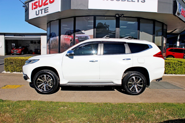 2016 Mitsubishi Pajero Sport QE GLS SUV Image 5