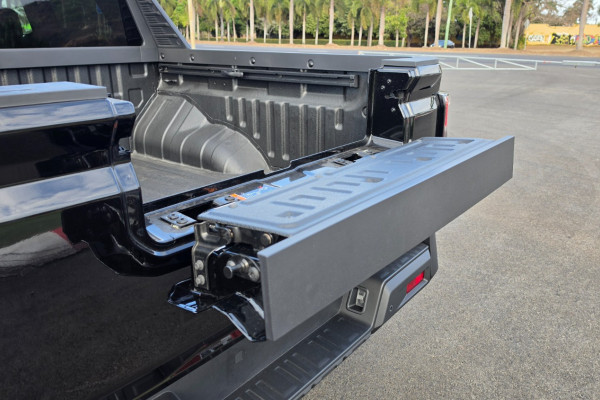 2026 MG U9 EKK1C Black Edition Ute Image 16