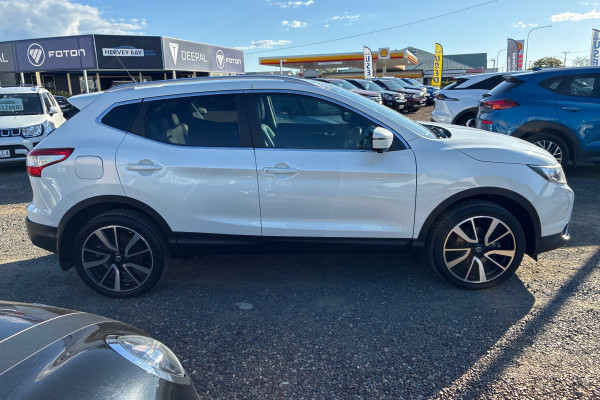 2017 Nissan QASHQAI J11 Ti SUV Image 2