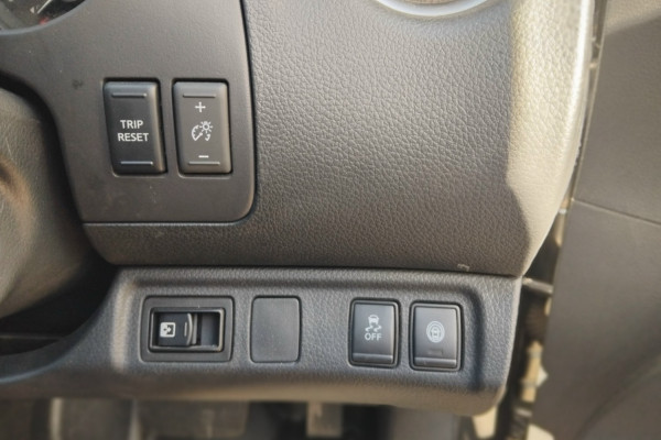 2023 Nissan Navara D23 ST Ute Image 10