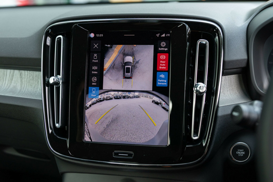 2025 MY26 Volvo XC40 XZ Plus B4 SUV Image 23
