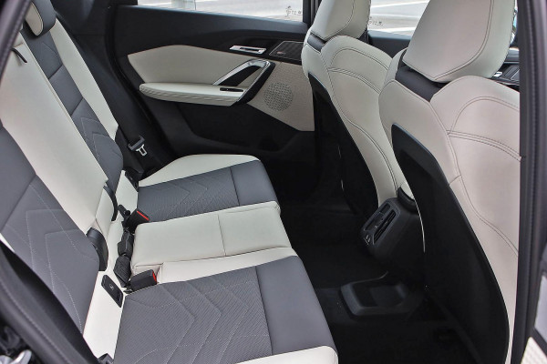 2025 BMW X1 U11 sDrive18i SUV image 11