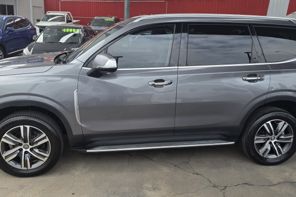 2022 LDV D90 SV9A Executive SUV Image 4