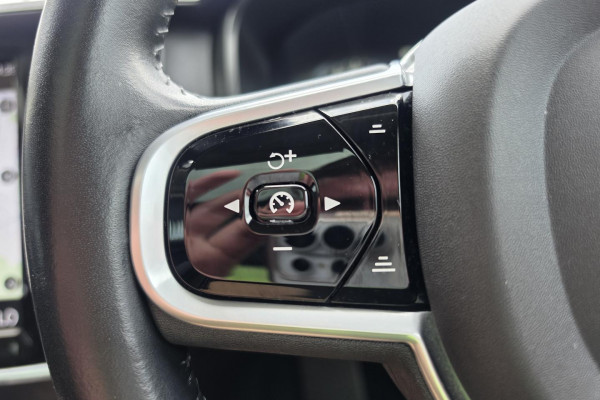 2019 Volvo V90 Cross Country P Series D5 Wagon Image 29
