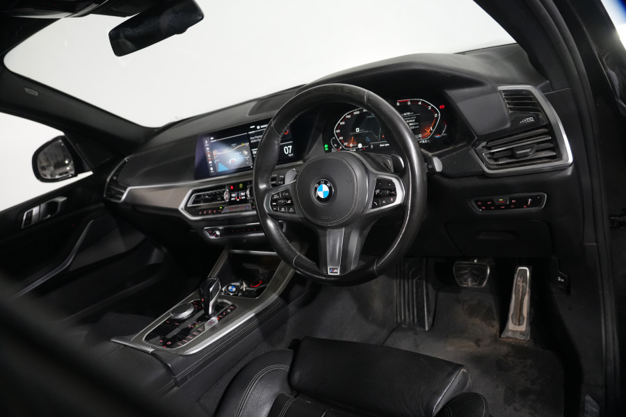 2019 BMW X5 M50d SUV Image 12