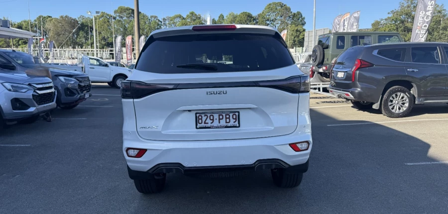 2025 MY25.5 Isuzu MU-X RJ LS-T SUV Image 8