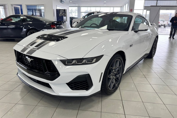 2025 Ford Mustang FO GT Hatch Image 3