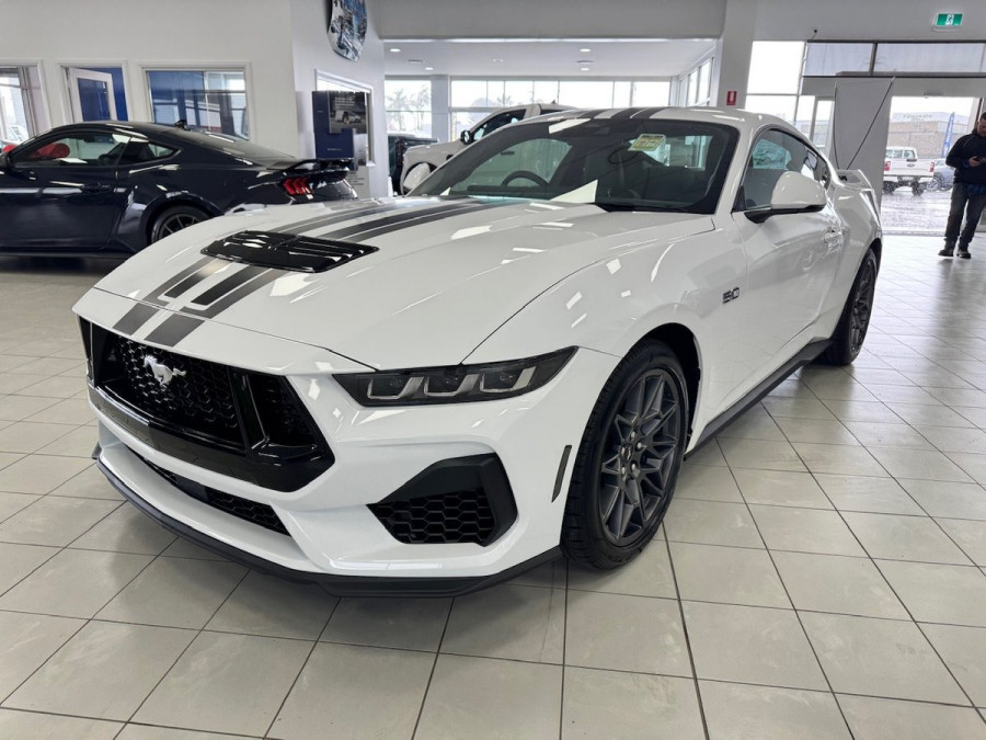2025 Ford Mustang FO GT Hatch Image 3