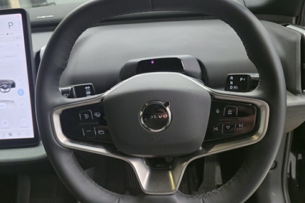 2025 Volvo EX30  Twin Motor Performance Ultra SUV Image 15