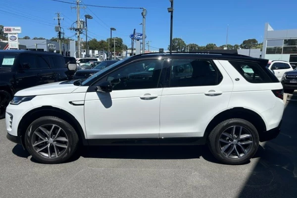 2025 MY26 Land Rover Discovery Sport L550 P250 Landmark SUV Image 3