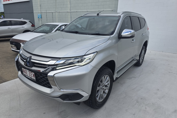 2019 Mitsubishi Pajero Sport QE GLX SUV Image 3