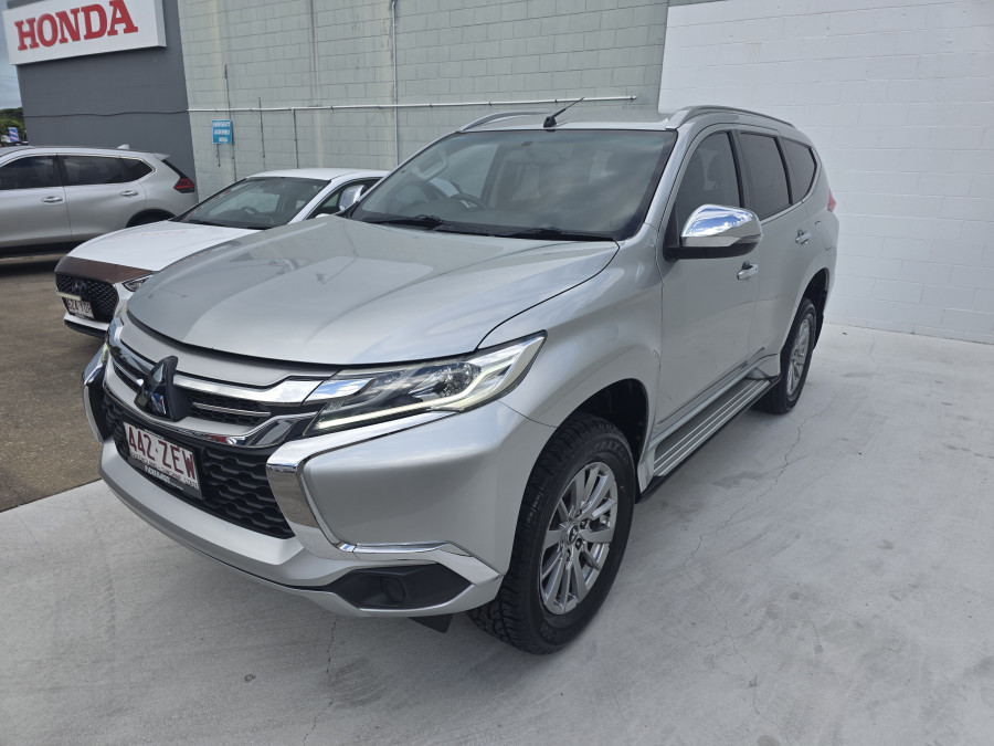 2019 Mitsubishi Pajero Sport QE GLX SUV Image 3