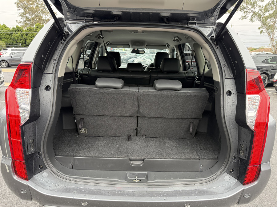 2019 Mitsubishi Pajero Sport QE Black Edition SUV Image 8