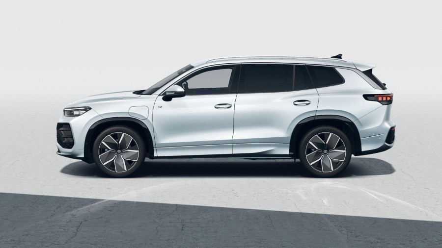 2026 Volkswagen Tayron R4 200TSI eHybrid R-Line SUV Image 2