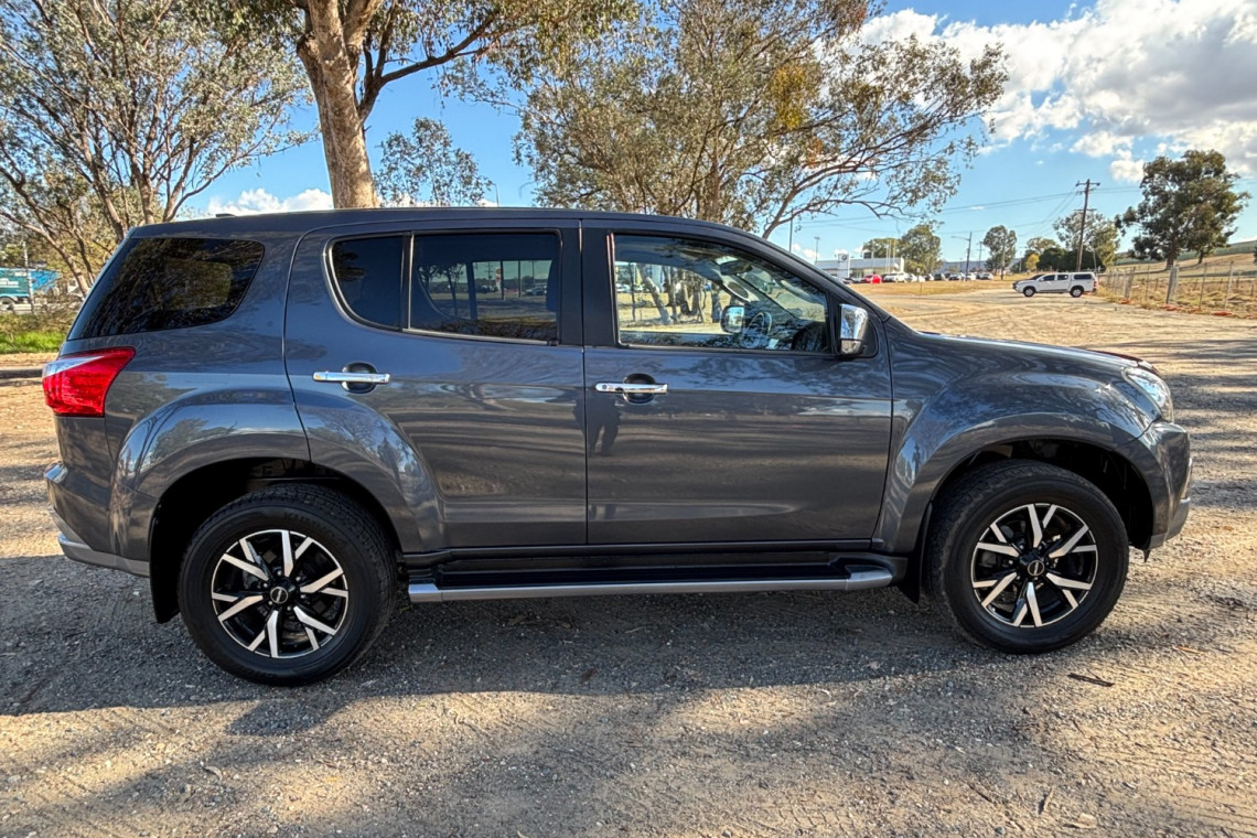 2019 Isuzu MU-X LS-U SUV Image 12